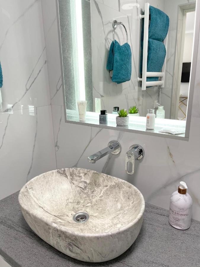 Luxury Emerald Apartments إربين المظهر الخارجي الصورة